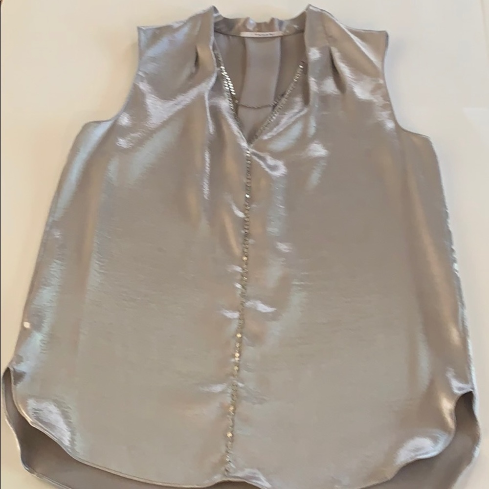 NWT Beautiful silver top
